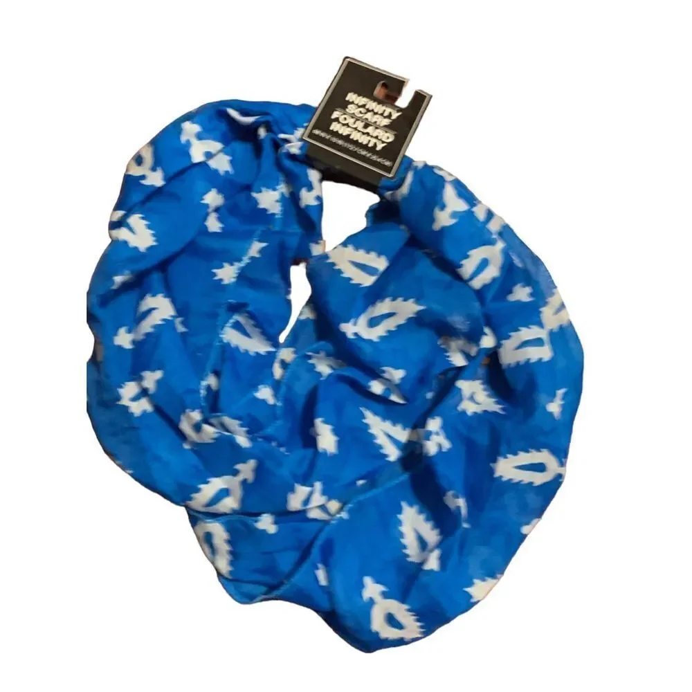 New with‎ tags Beautiful blue and white scarf